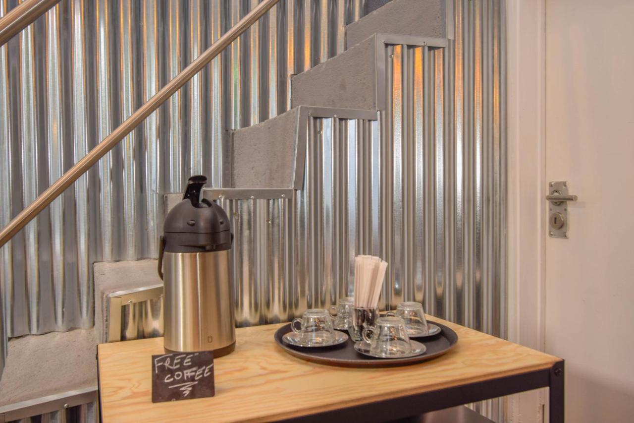 The Lx Hill Hostel Lisboa Екстериор снимка